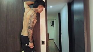 I make a prank on my stepsister and she fucks me with revenge - porn video