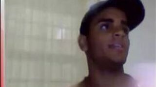 Safadinho wanking enjoys tasty - porn video