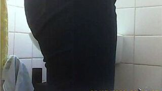 HIDDEN CAMERA IN BATHROOM - porn video